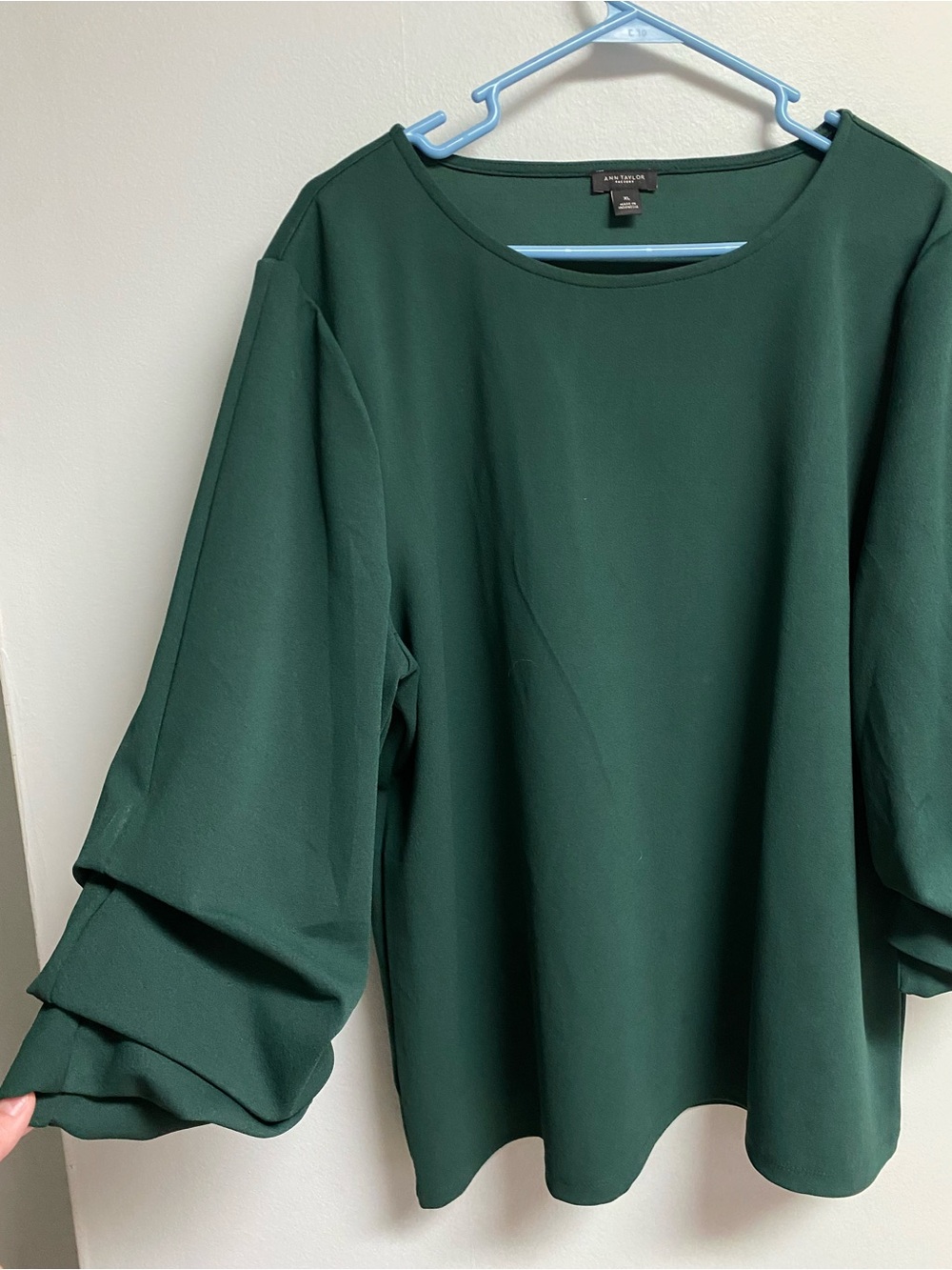 BEAUTIFUL CLASSY ANN TAYLOR TOP - XL - Picture 2 of 7
